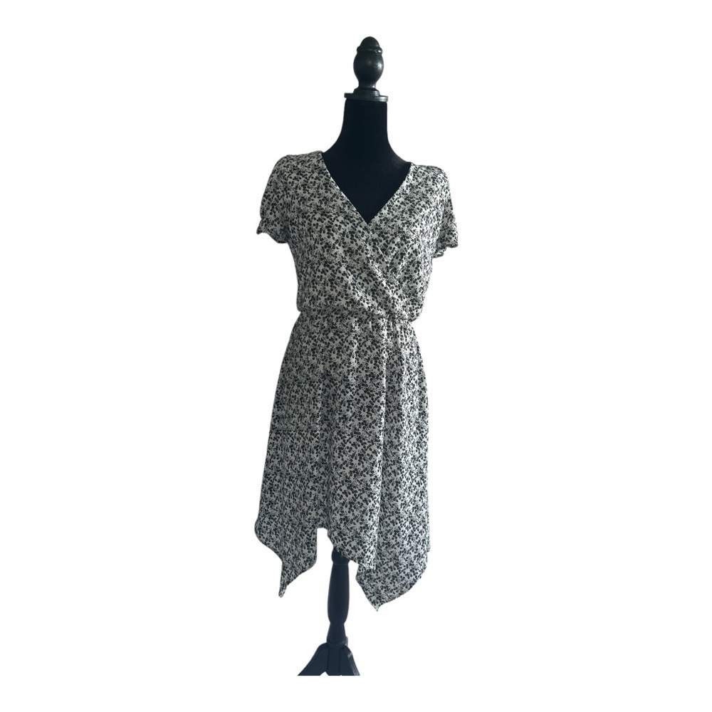 Bloomingdale's AQUA B&W Dress Ultra feminine sheath, faux wrap dress.